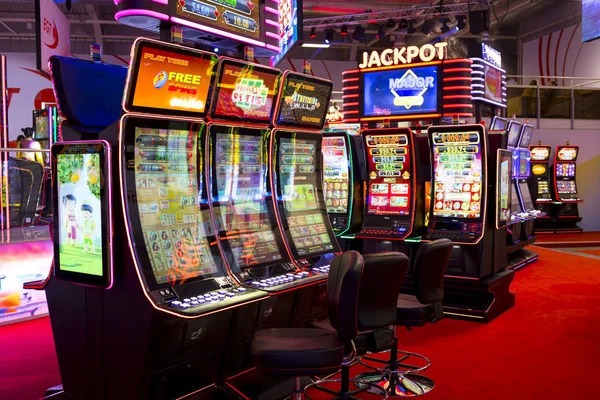 Diagram peringkat tangan Texas Poker dari Royal Flush hingga High Card